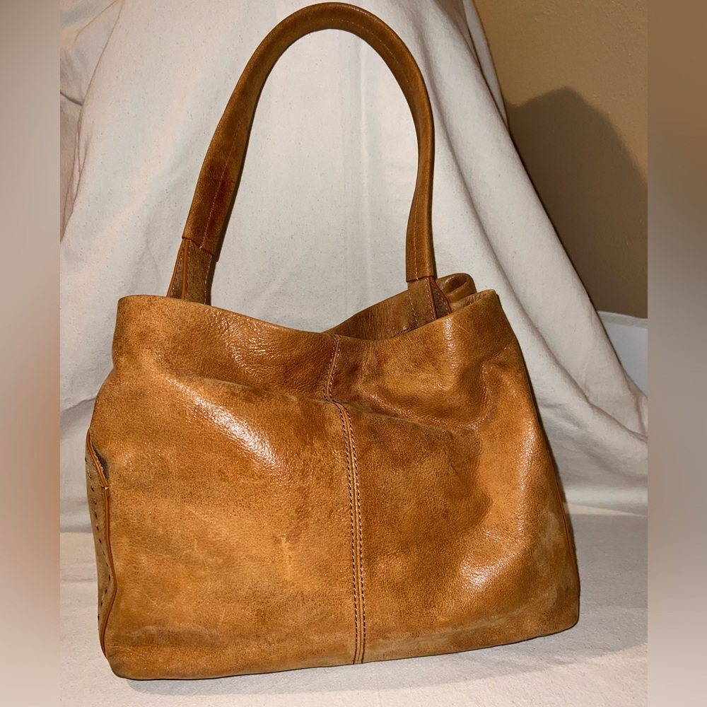HOBO Classic buffed Leather Shoulder Bag - Women - Picture 3 of 8